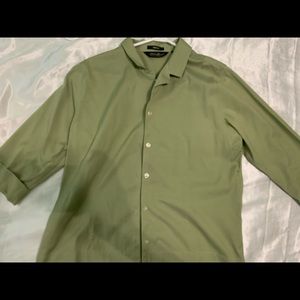 Green button down - Size L